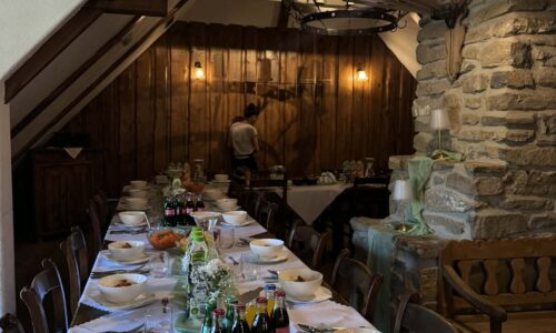 Restauracja góra - stół